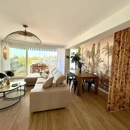 Apartment Modern Oasis By The Sea *